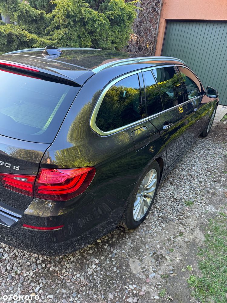 BMW Seria 5 520d xDrive Luxury Line - 7