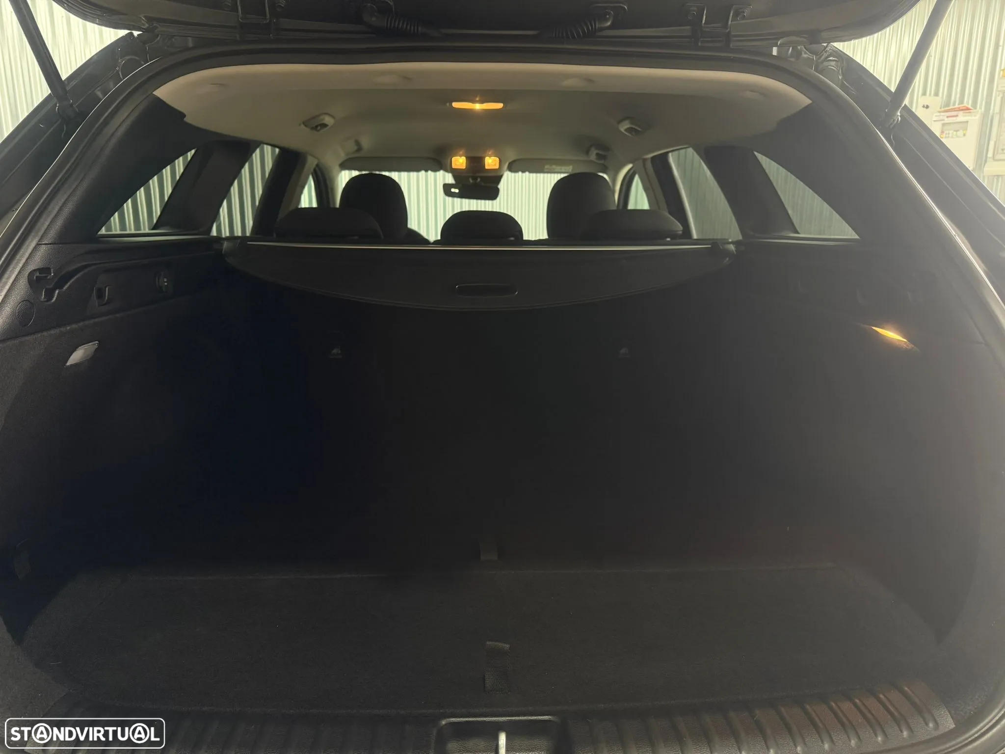 Kia Ceed SW 1.6 CRDi MHEV Dynamic - 32