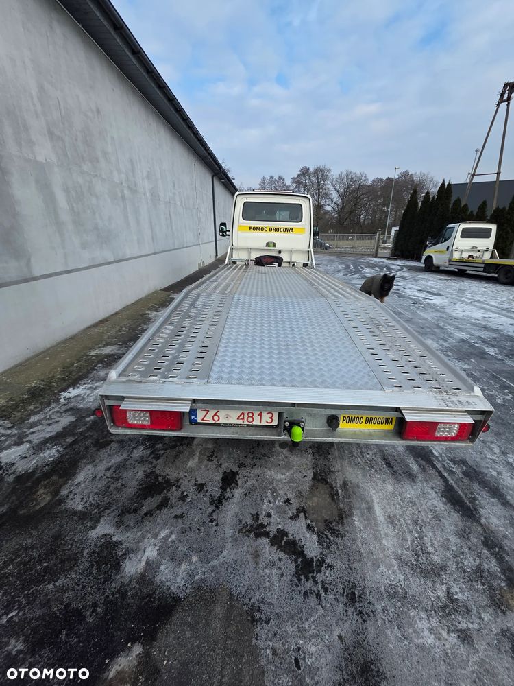 Mercedes-Benz Sprinter - 9