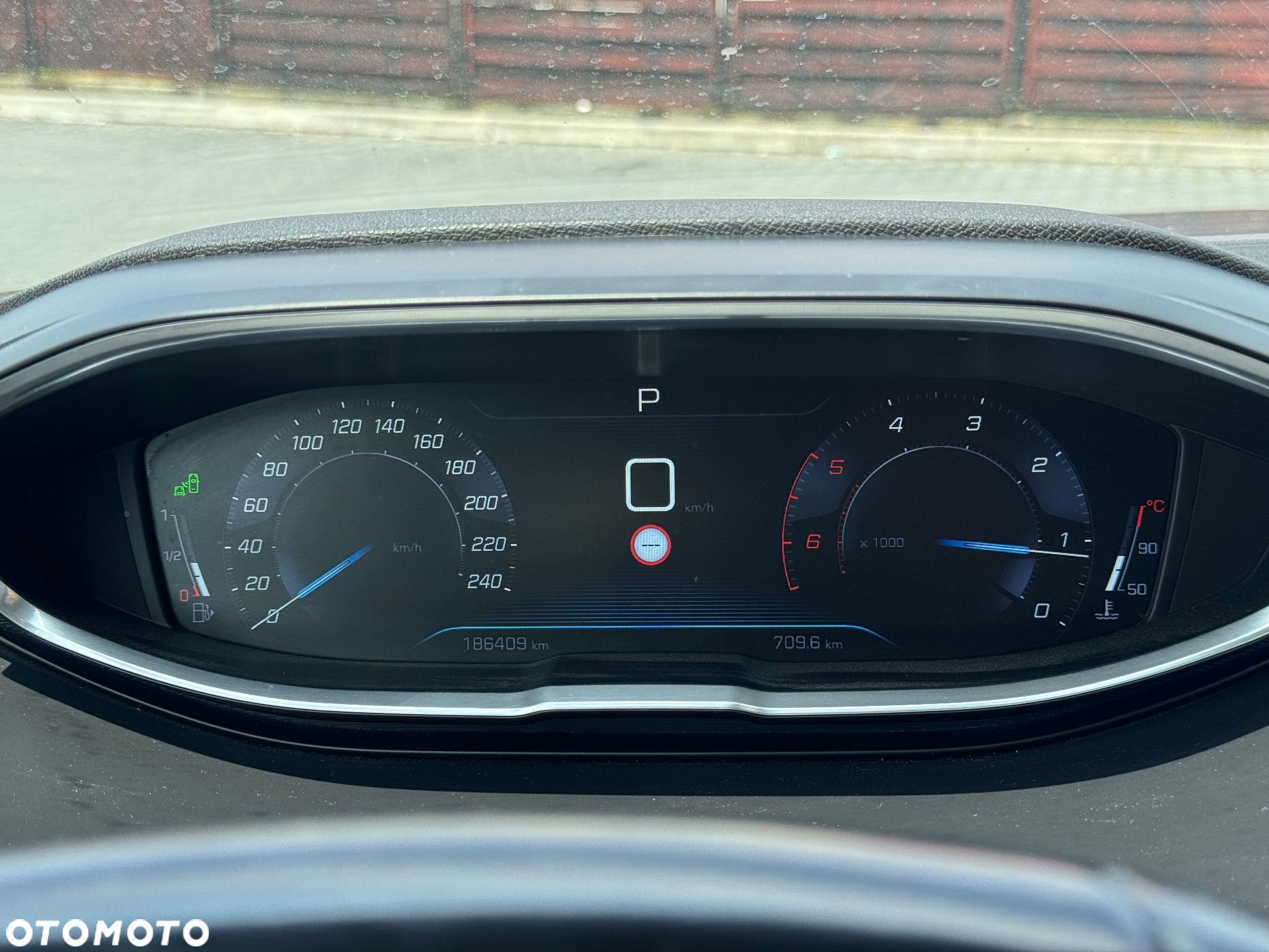 Peugeot 3008 1.6 BlueHDi Allure S&S EAT6 - 34