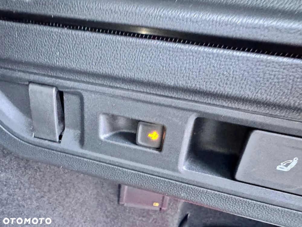 Volkswagen Passat - 13