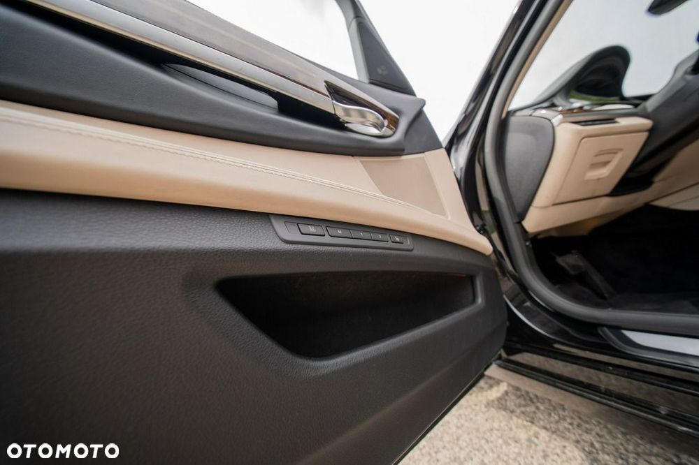 BMW Seria 7 - 28