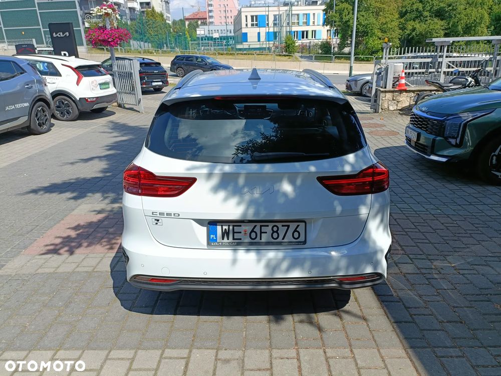Kia Ceed 1.5 T-GDI M - 6