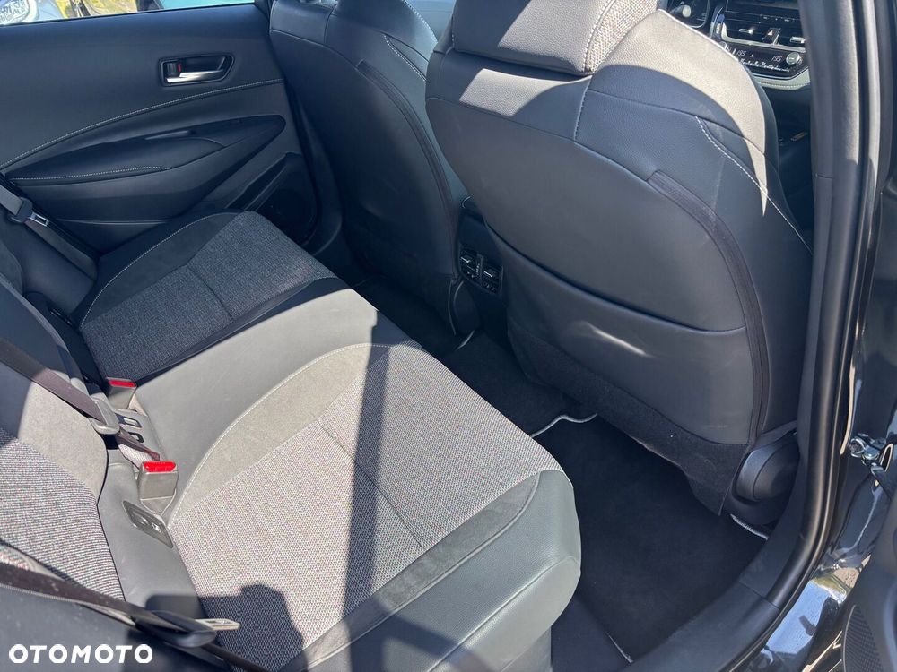 Toyota Corolla 2.0 Hybrid Style - 22