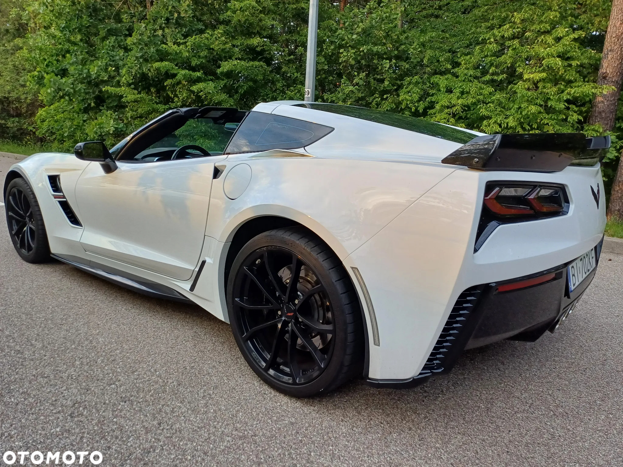 Chevrolet Corvette - 8