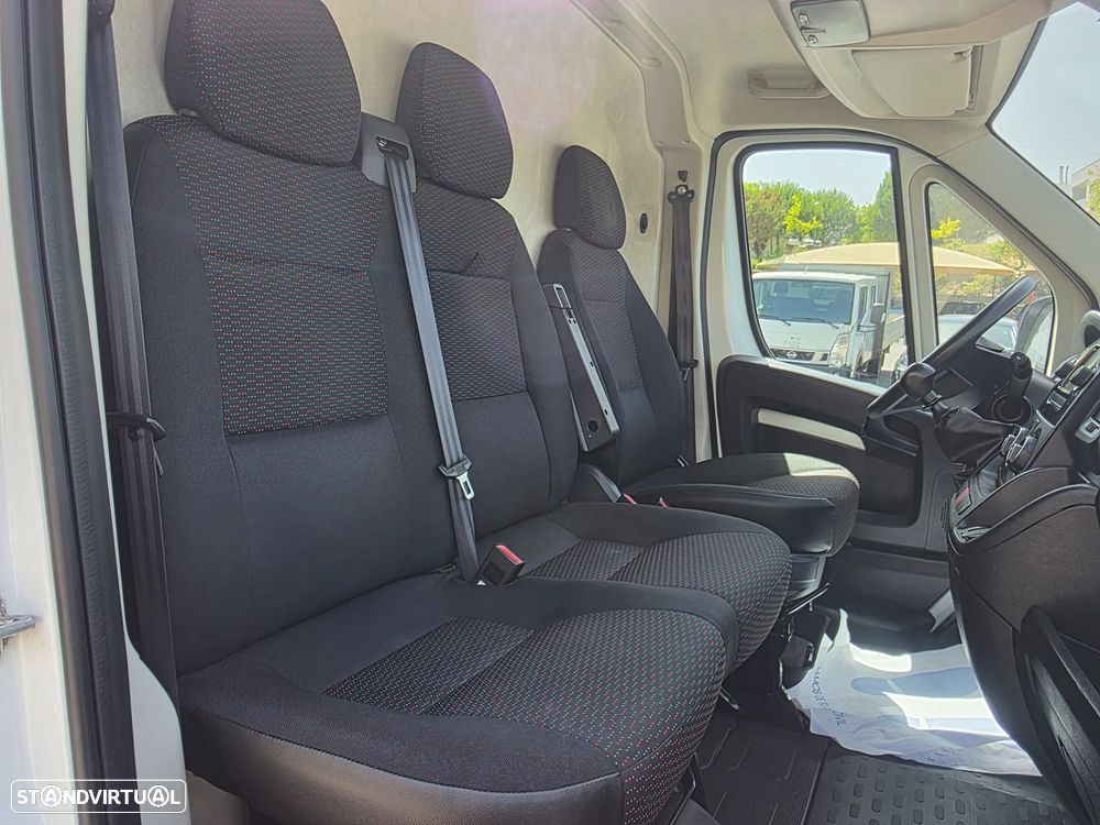 Citroën Jumper 2.2 BlueHDi 35 L3 CD - 32