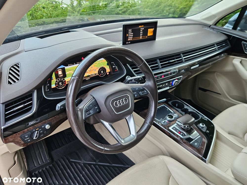 Audi Q7 - 25