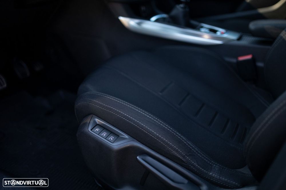 Peugeot 308 2.0 BlueHDi Allure - 18