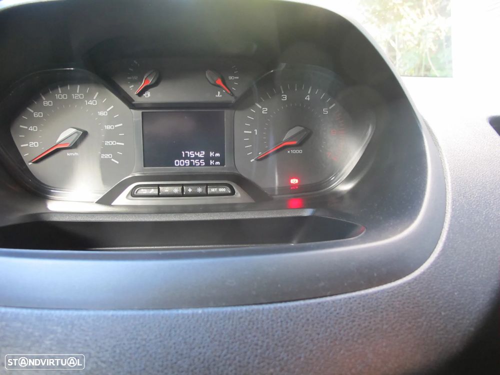 Peugeot Partner premium - 8