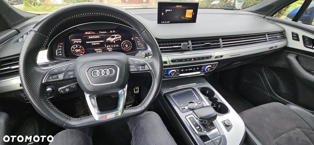 Audi Q7 - 6