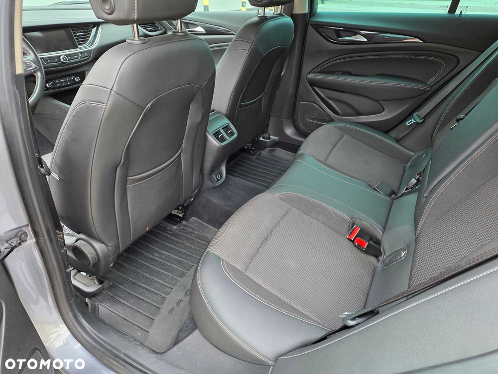 Opel Insignia - 8