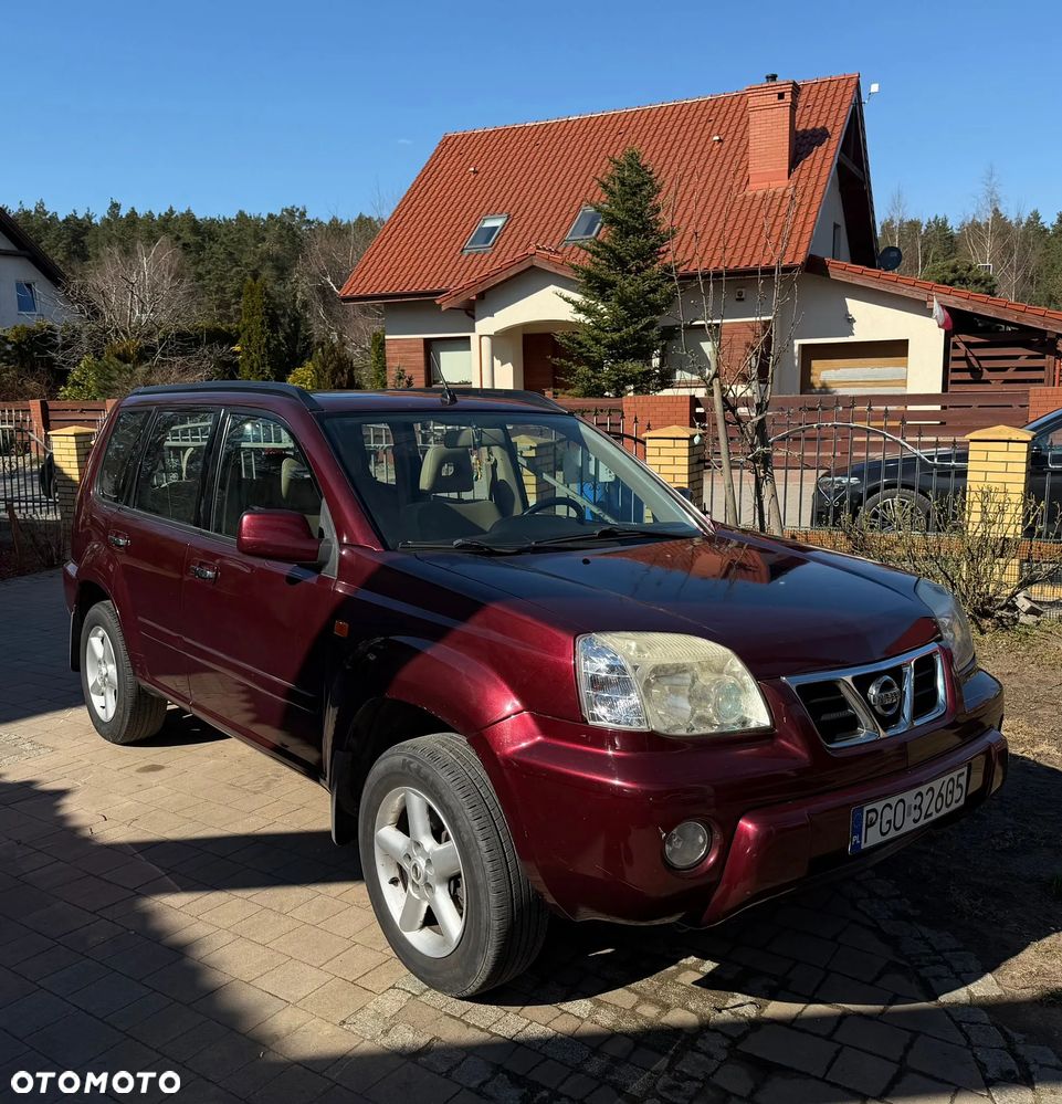 Nissan X-Trail 2.0 Luxury - 1