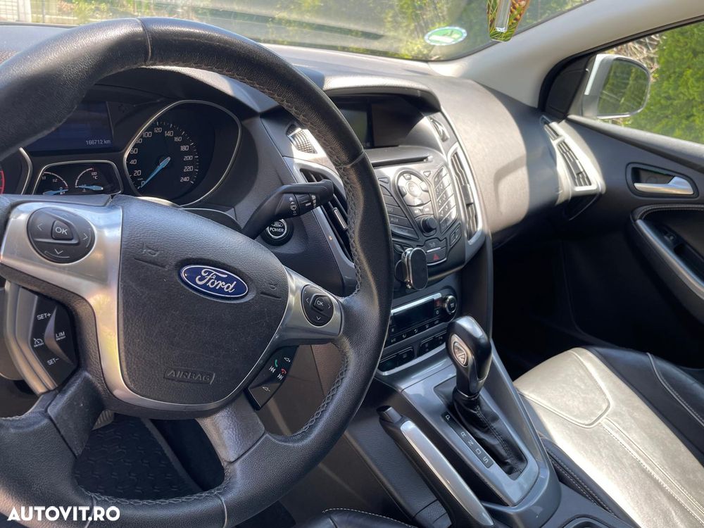 Ford Focus - 8