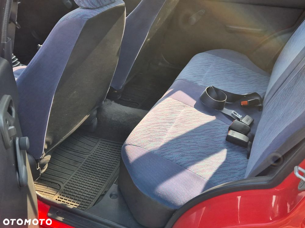 Suzuki Swift 1.0 GL - 8
