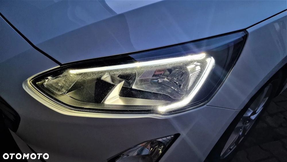 Ford Focus SW 1.0 EcoBoost Active Business - 14