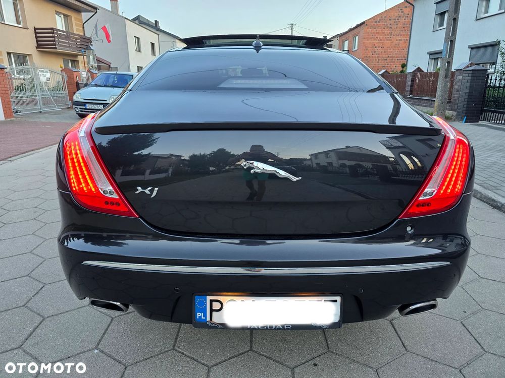 Jaguar XJ 3.0 D V6 Premium Luxury - 38