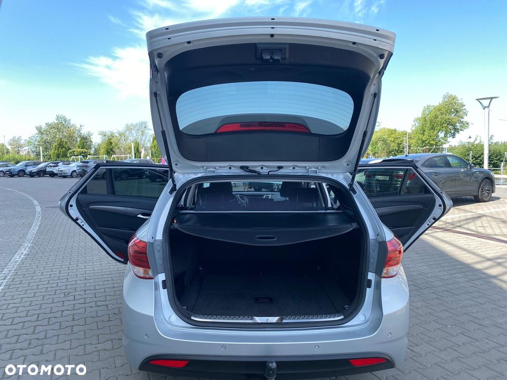 Hyundai i40 Kombi blue 1.7 CRDi DCT Premium - 13