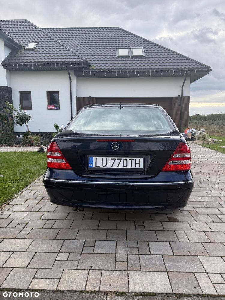 Mercedes-Benz Klasa C 200 T Kompressor Elegance - 8