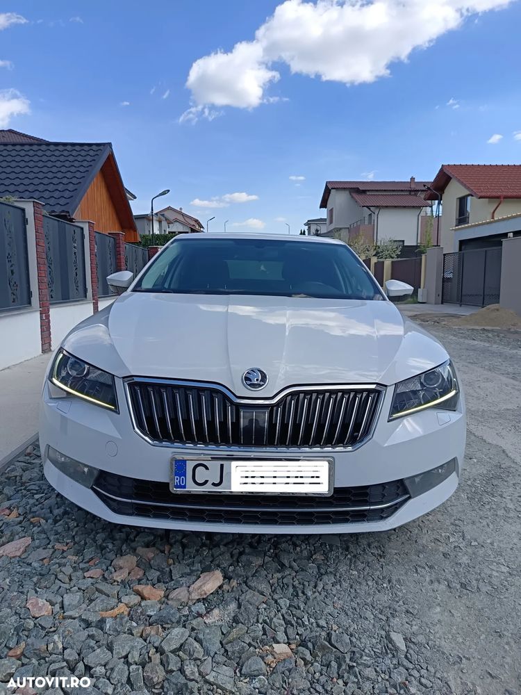 Skoda Superb 2.0 TDI DSG Style - 8