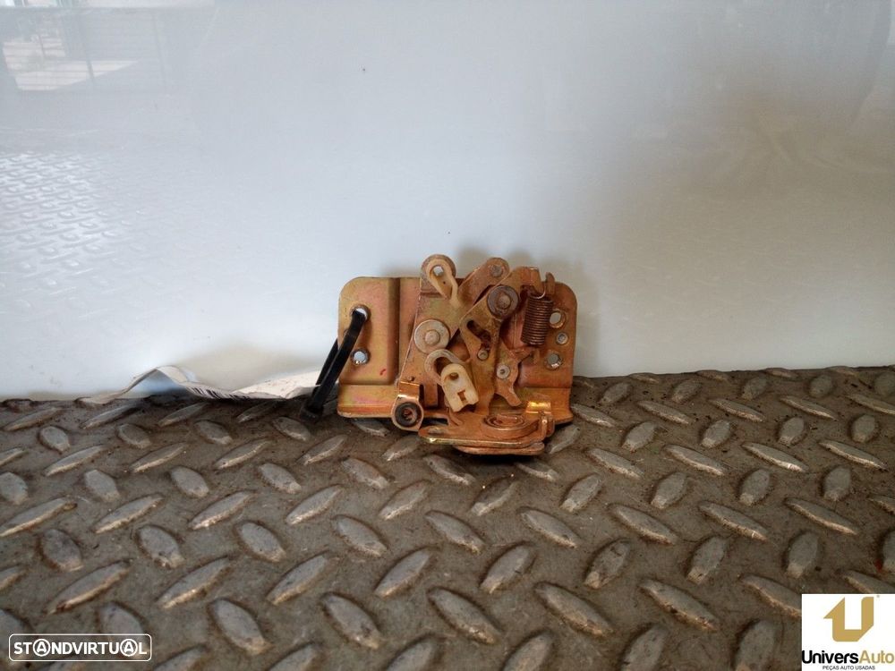 FECHADURA PORTA FRENTE ESQUERDA FORD FIESTA II 1.1 (FBD) 49CV 1117CC - 1