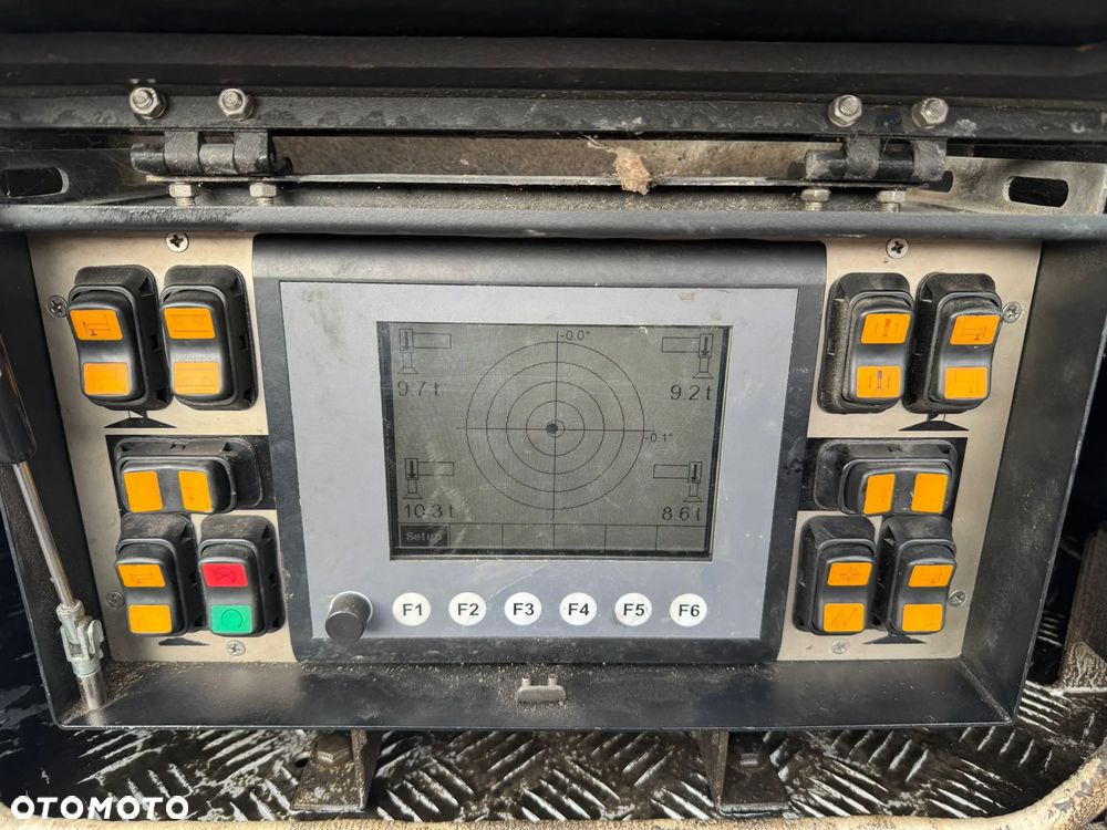 Demag AC 100/4 - 28