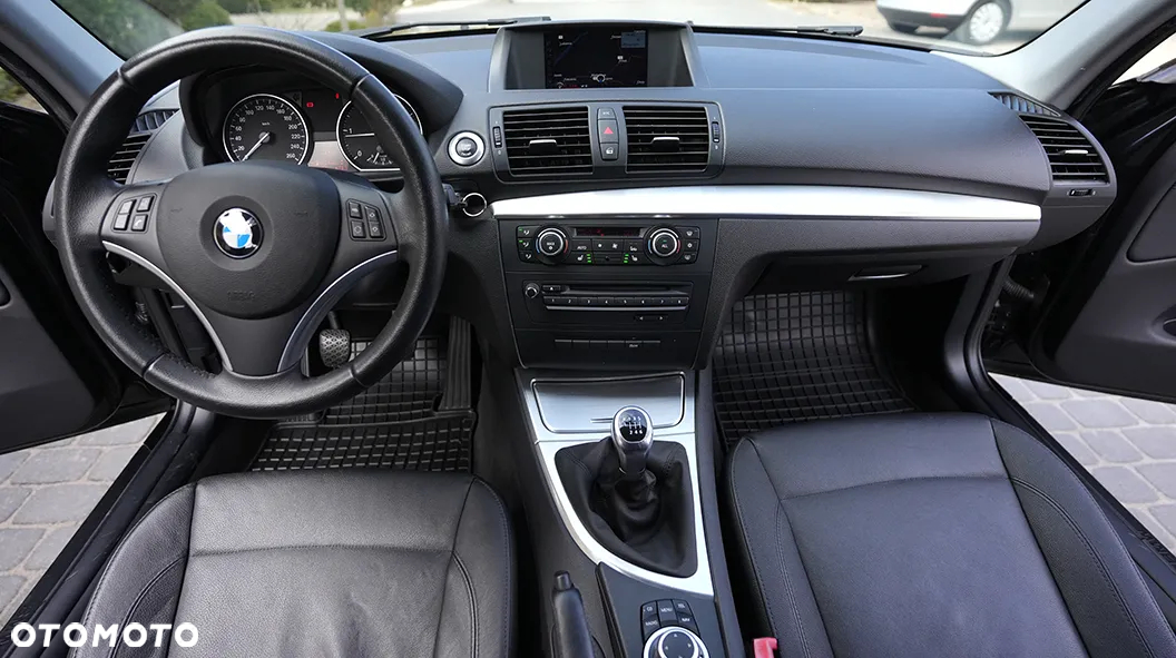 BMW Seria 1 120d DPF Edition Lifestyle - 27