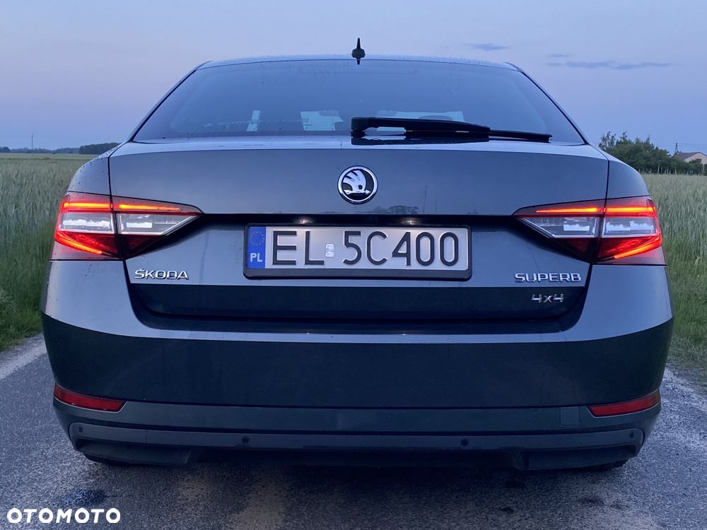 Skoda Superb 2.0 TDI 4x4 L&K DSG - 8