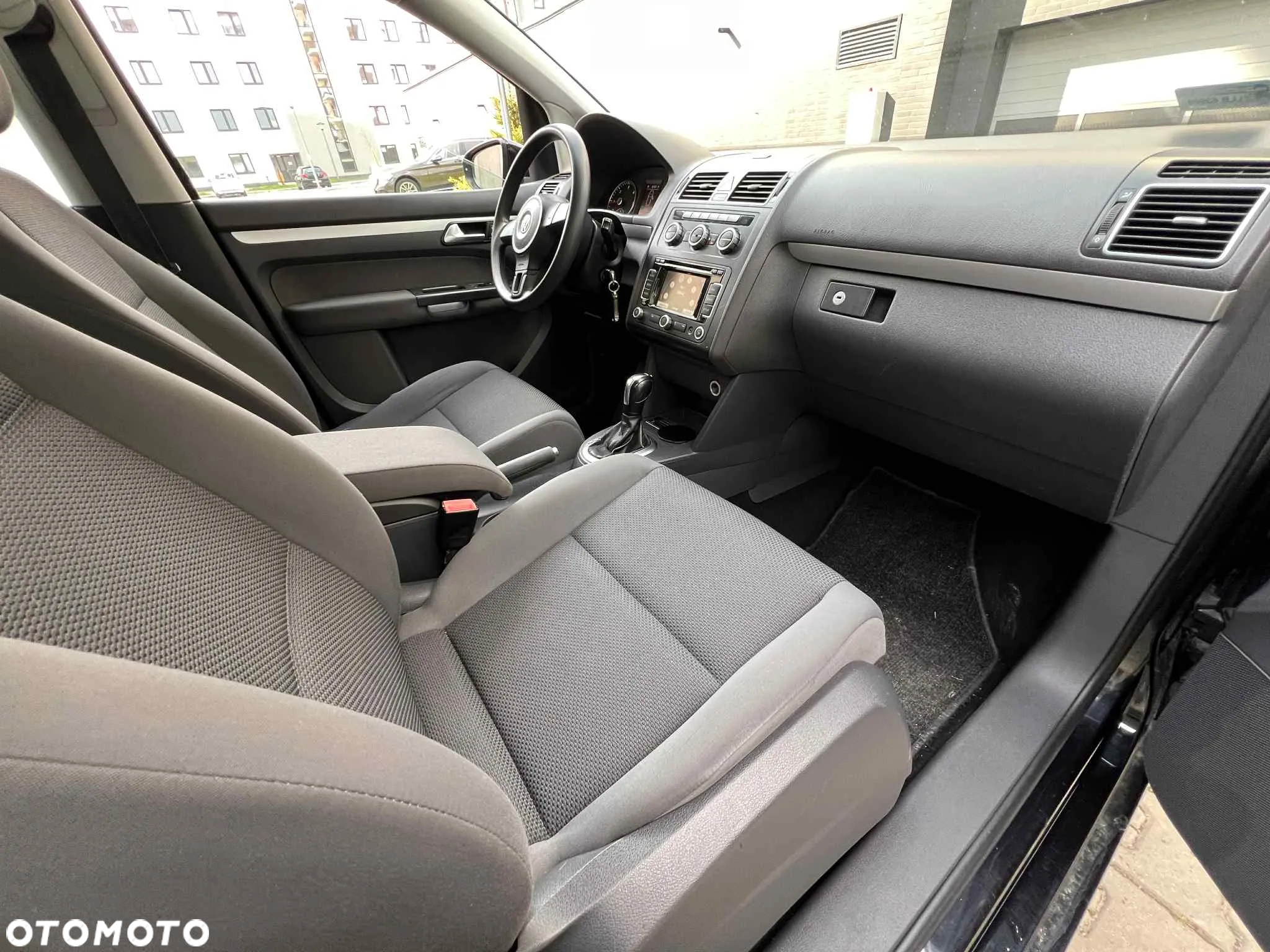 Volkswagen Touran 1.6 TDI DPF Trendline DSG - 12