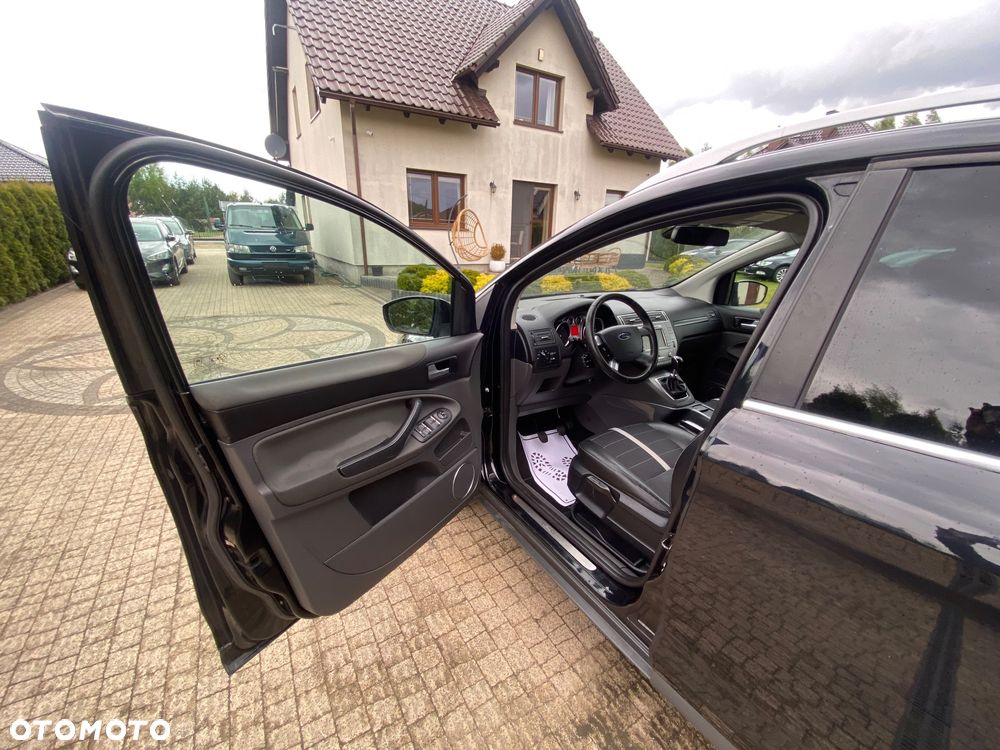 Ford Kuga 2.0 TDCi Titanium S - 26