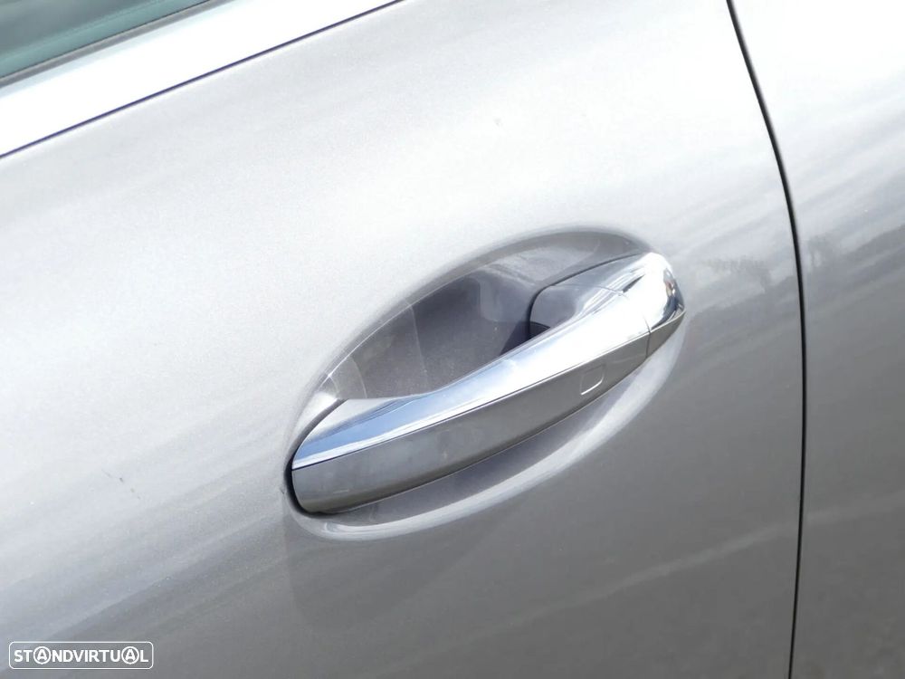 Mercedes-Benz CLA 250 e Shooting Brake AMG Line - 8