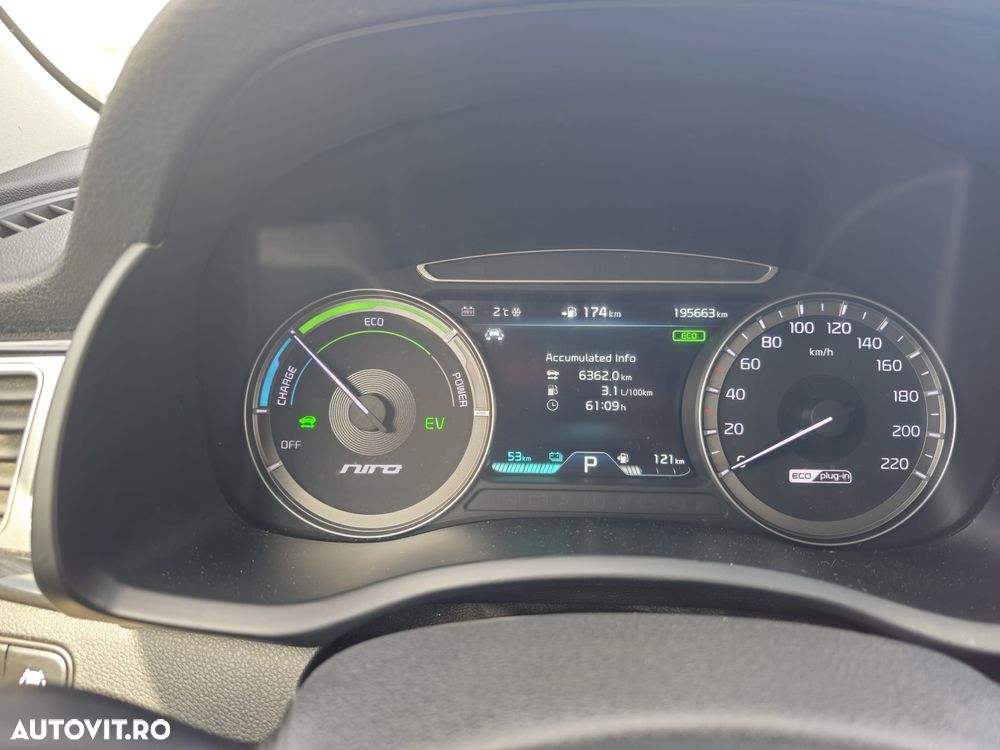 Kia Niro 1.6 GDI PHEV 2WD Aut. Edition 7 - 8
