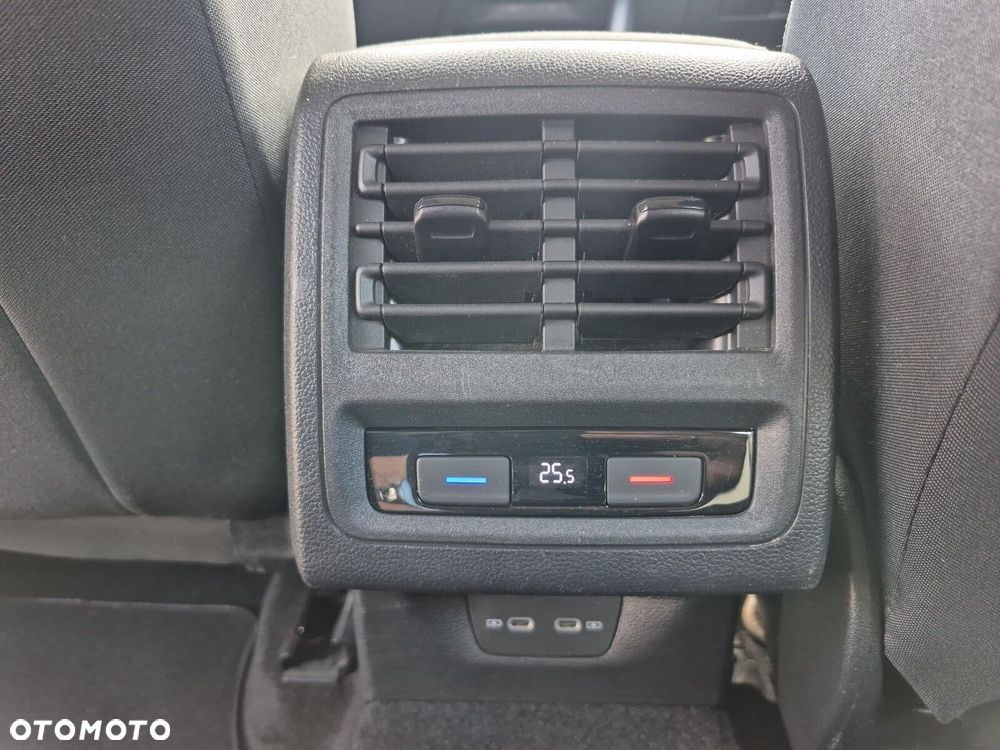 Volkswagen Golf Variant 2.0 TDI Life Plus DSG - 30