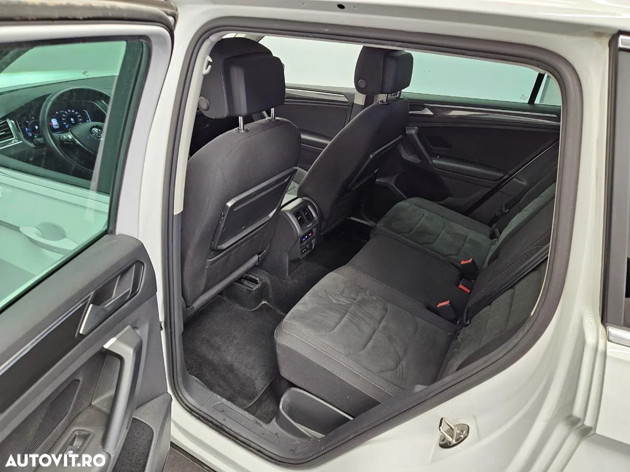 Volkswagen Tiguan - 5