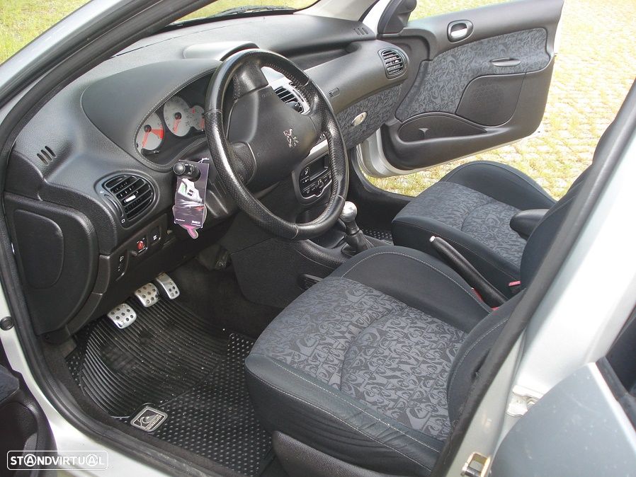 Peugeot 206 SW HDi 110 Quiksilver - 20