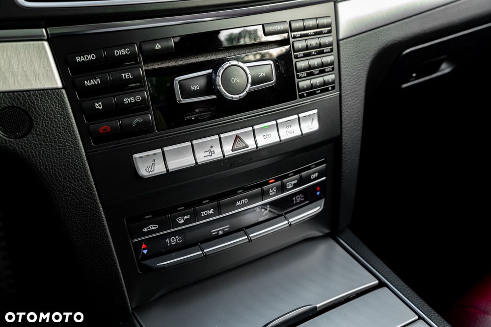 Mercedes-Benz Klasa E 250 7G-TRONIC - 28