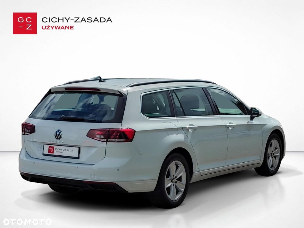 Volkswagen Passat - 5