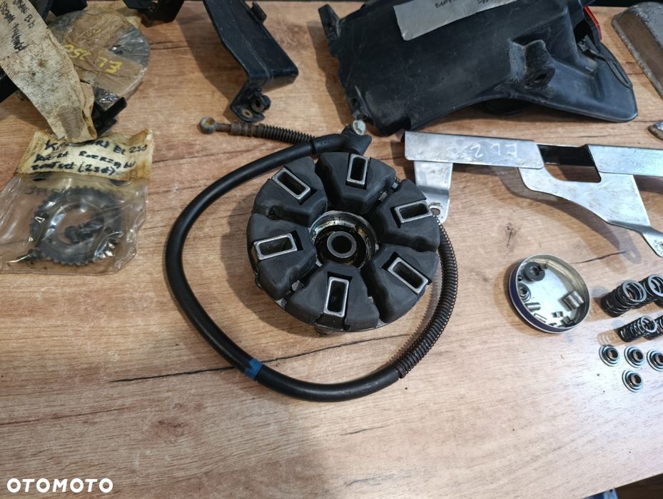 Części Kawasaki el 250 dekiel klakson czujnik zębatka pompa ślizgi K2 - 7