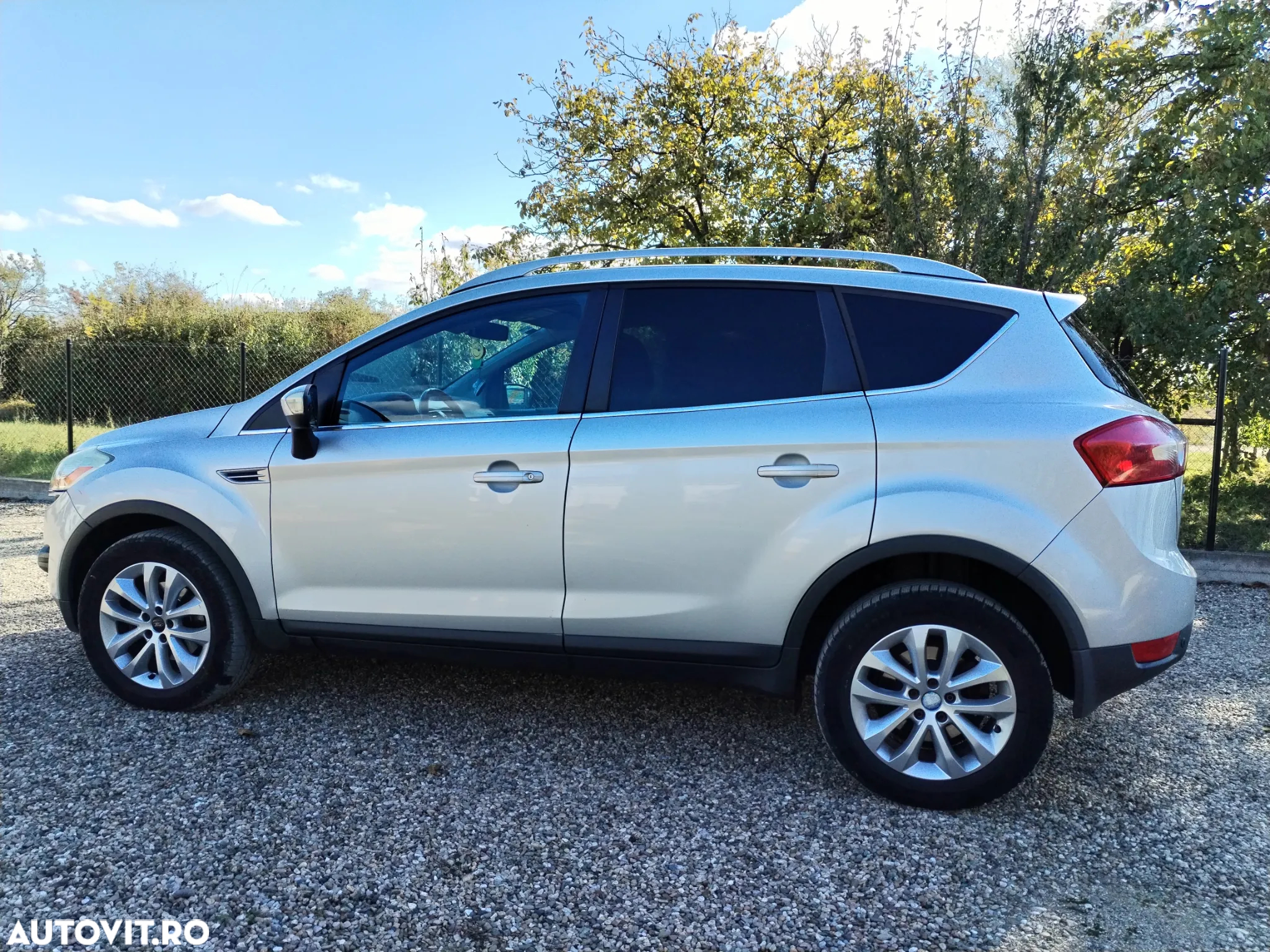 Ford Kuga - 4