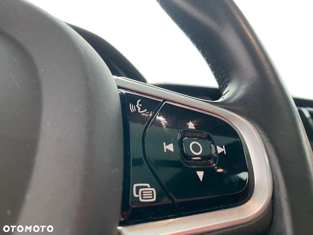 Volvo V90 D4 Momentum - 27