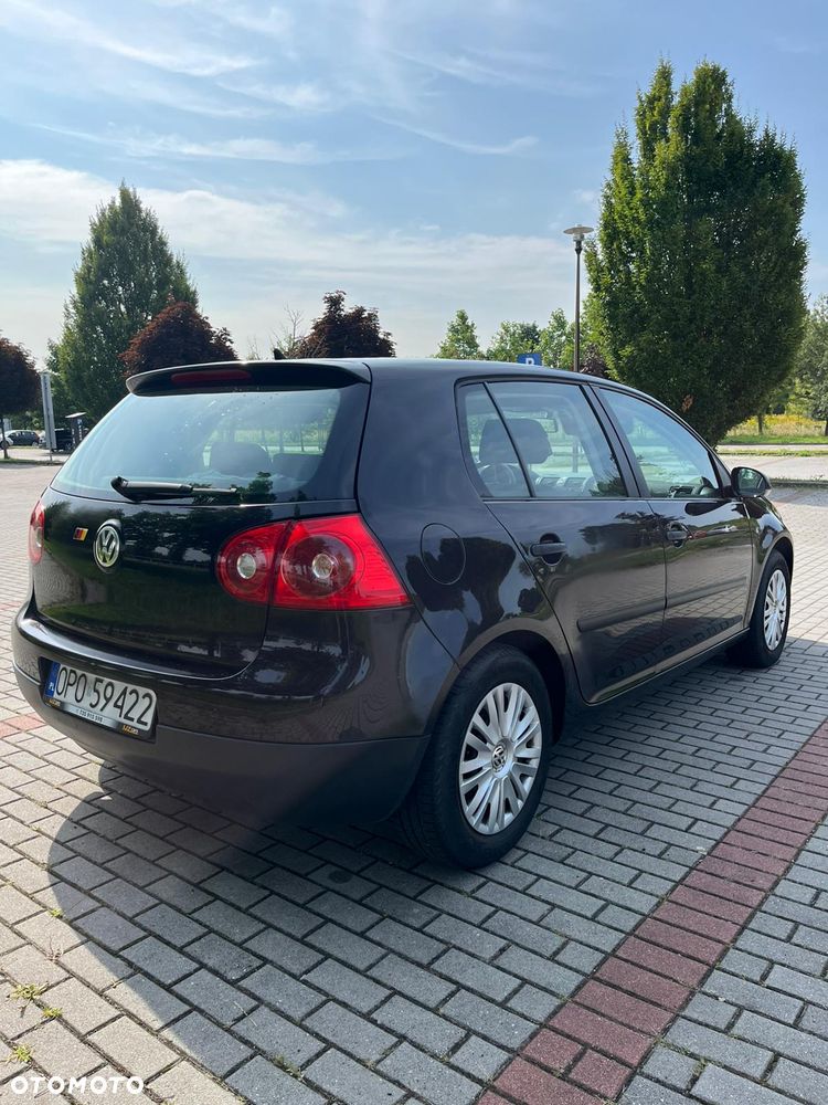 Volkswagen Golf - 5