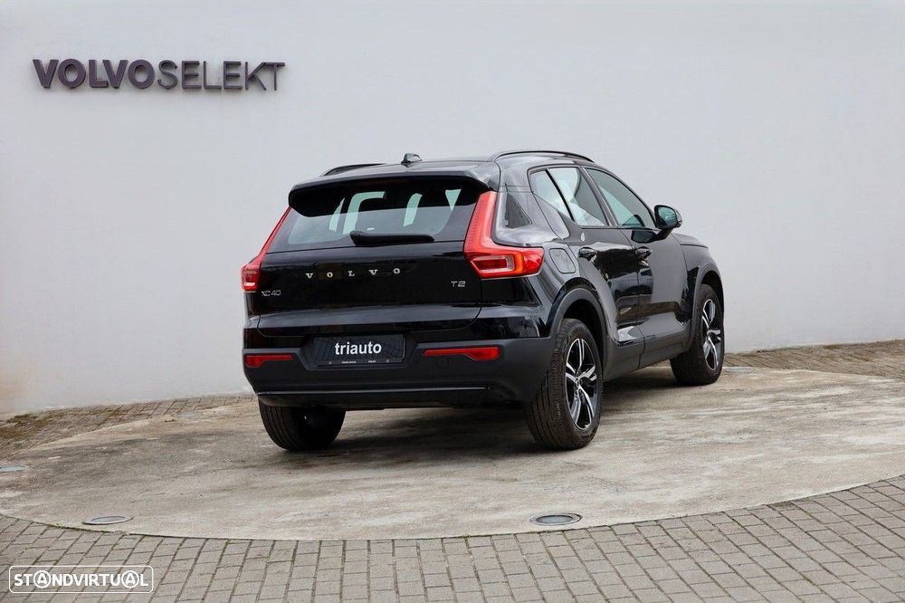 Volvo XC 40 1.5 T2 Plus Dark Auto - 2