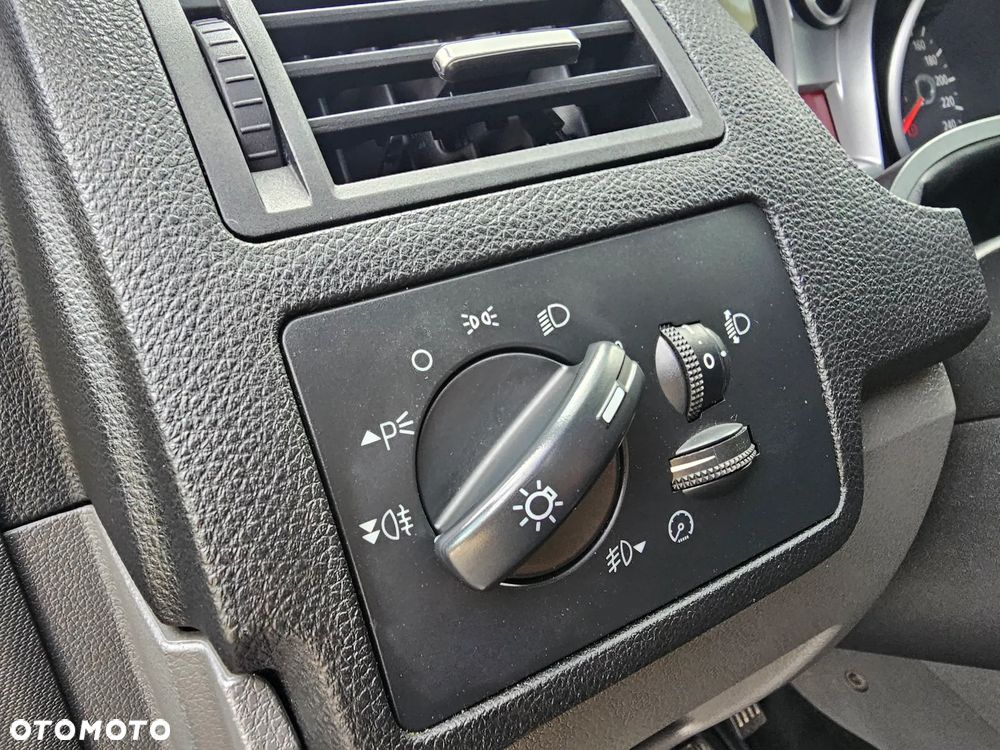 Ford Kuga 2.0 TDCi 4x4 Titanium - 20