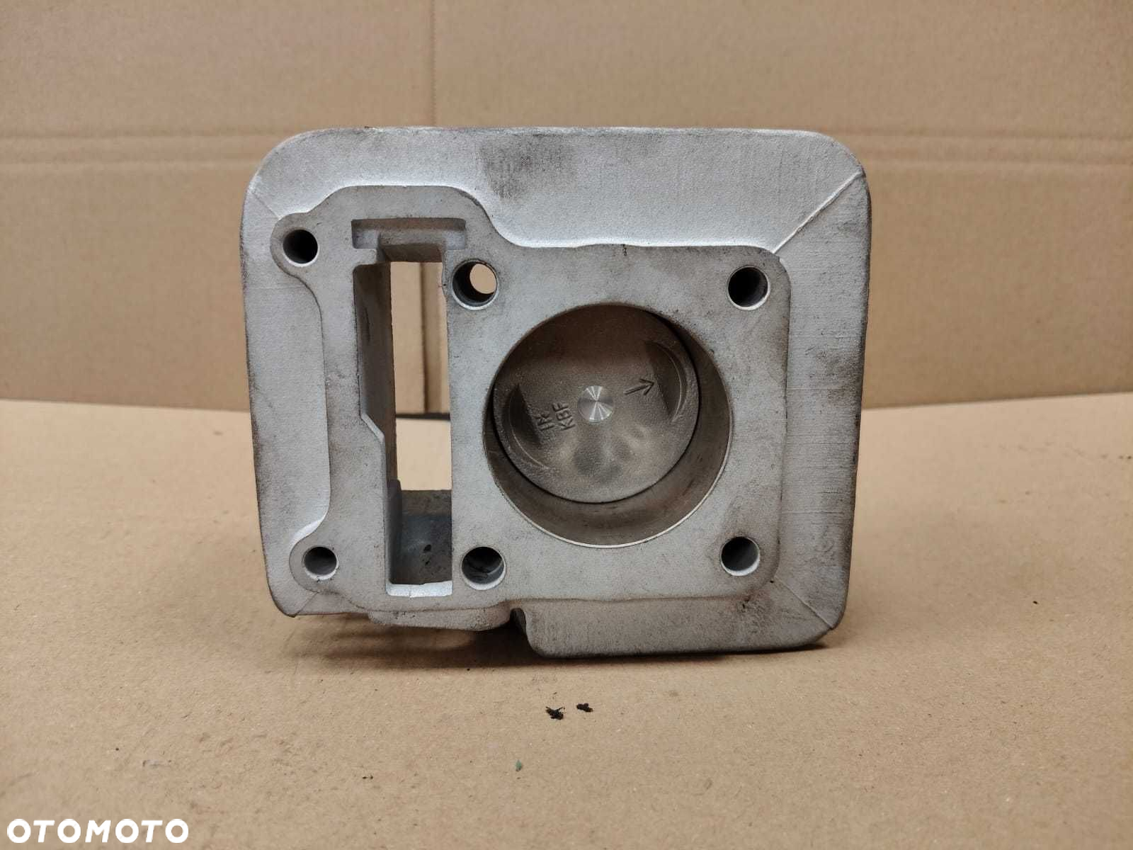 Cylinder z tłokiem Yamaha YBR 125. 5-16 [7] - 2