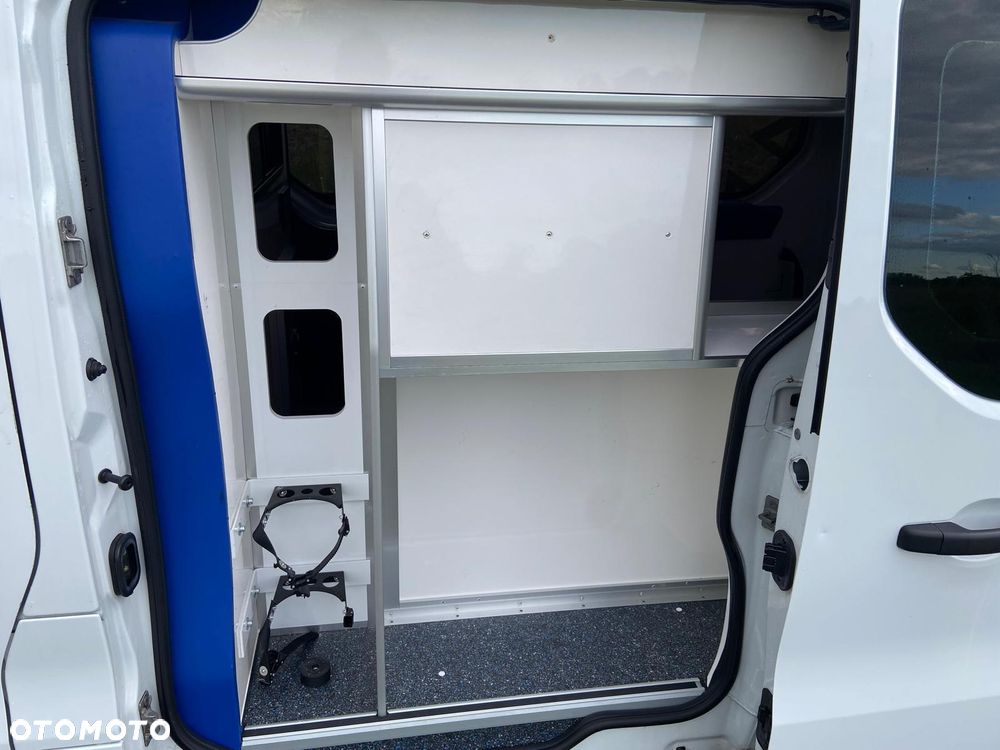 Opel Ambulans Karetka vivaro - 21