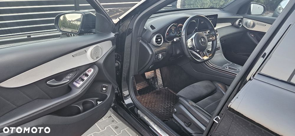 Mercedes-Benz GLC 220 d 4Matic 9G-TRONIC AMG Line - 15