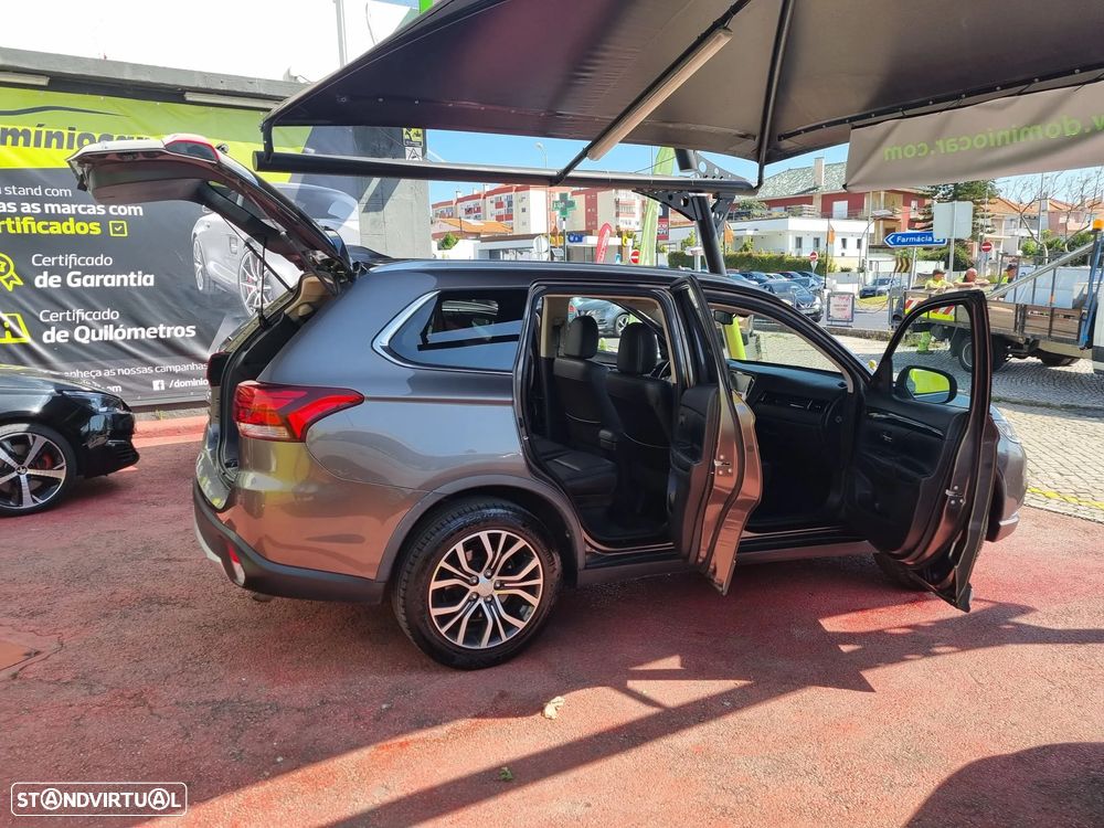 Mitsubishi Outlander 2.2 DI-D Intense - 17