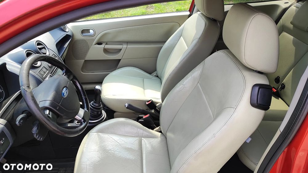 Ford Fiesta 1.6 TDCi Ghia - 8