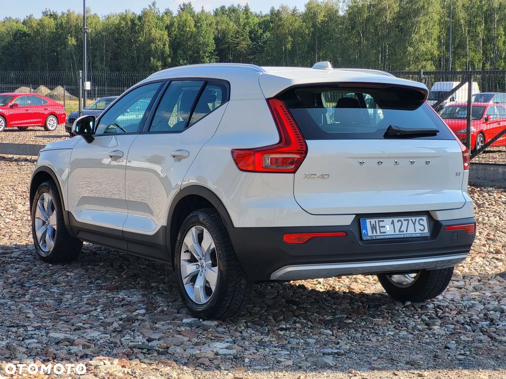 Volvo XC 40 T4 Momentum Pro - 8
