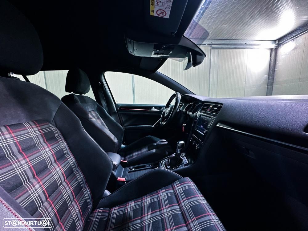 VW Golf GTI (BlueMotion ) DSG - 21