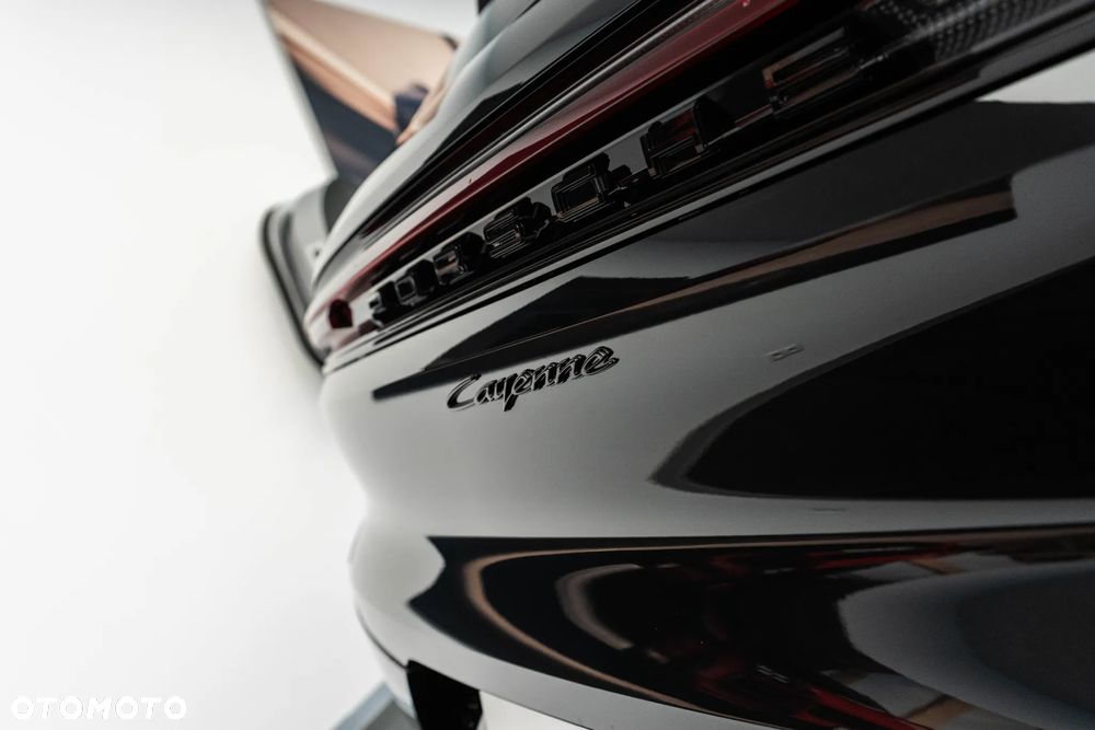 Porsche Cayenne E-Hybrid PHEV Black Edition - 39